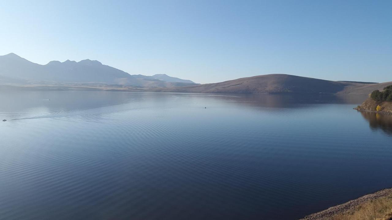 Lake Tabatskuri Боржомі Екстер'єр фото